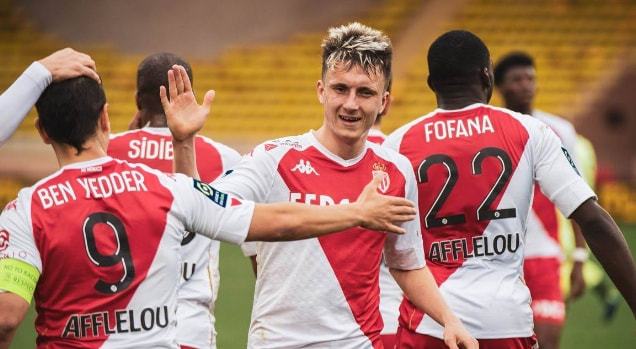 应这座球场 应这座球场